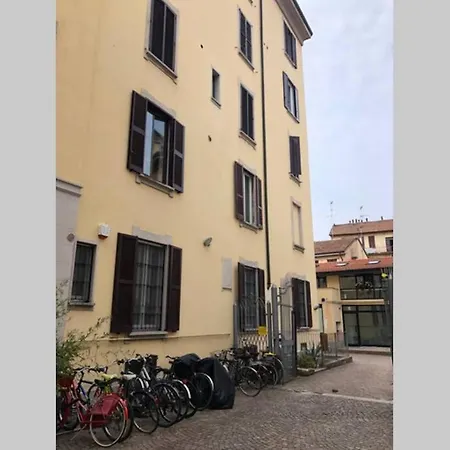 Da Noi Sul Naviglio Lägenhet